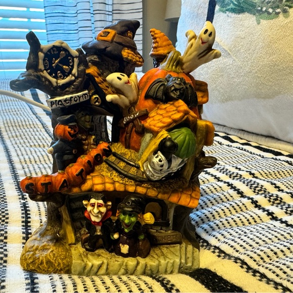 Spooky Hollow in original boxes! Shop of Horror, Station and Haunted Bridge - Picture 5 of 5